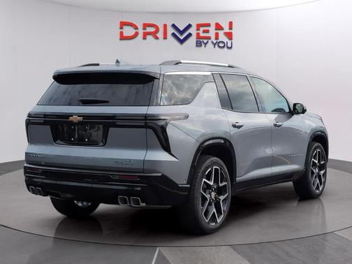 Sterling Gray Metallic 2026 Chevrolet Traverse High Country