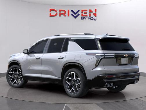 Sterling Gray Metallic 2026 Chevrolet Traverse High Country