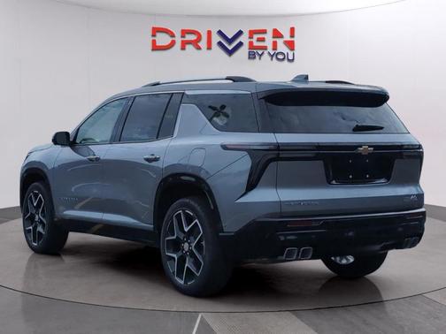 Sterling Gray Metallic 2026 Chevrolet Traverse High Country