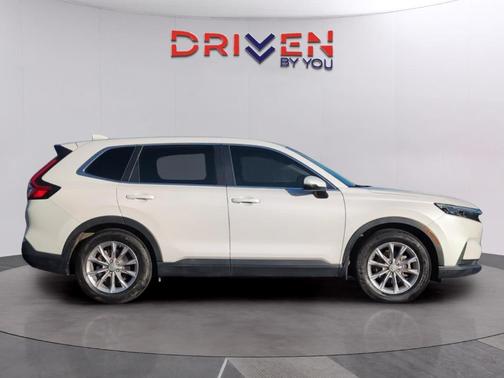 Platinum White Pearl 2024 Honda CR-V EX