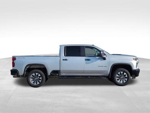 2022 Chevrolet Silverado 2500 Custom