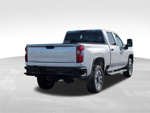 2022 Chevrolet Silverado 2500 Custom