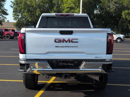 Glacier White 2026 GMC Sierra 2500 SLT