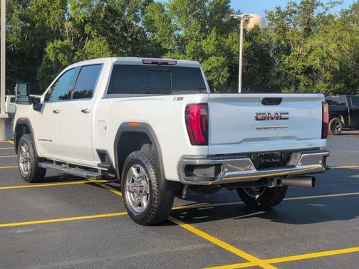Glacier White 2026 GMC Sierra 2500 SLT