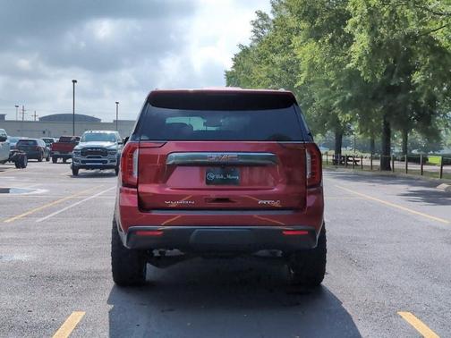 2023 GMC Yukon AT4