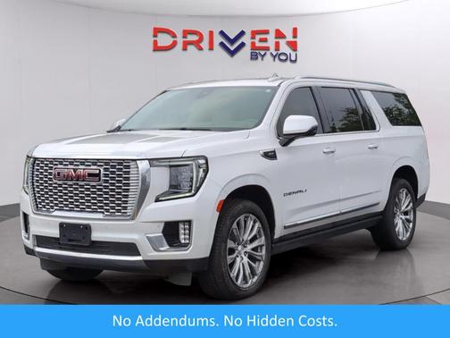 White Frost Tri-Coat 2022 GMC Yukon XL Denali