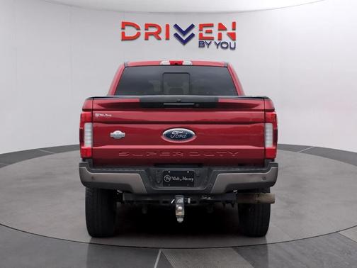 Ruby Red Metallic Tinted Clearcoat 2019 Ford F-350 King Ranch