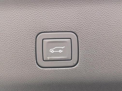 Summit White 2026 Chevrolet Suburban LT
