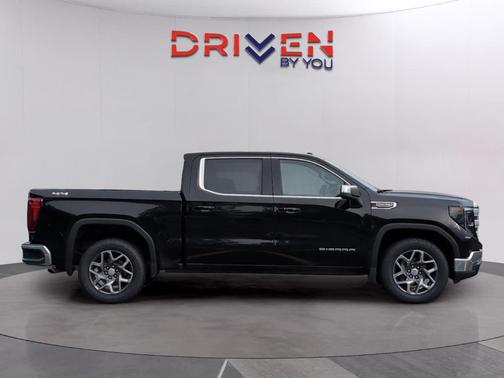 Onyx Black 2022 GMC Sierra 1500 SLE