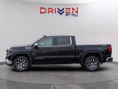 Onyx Black 2022 GMC Sierra 1500 SLE