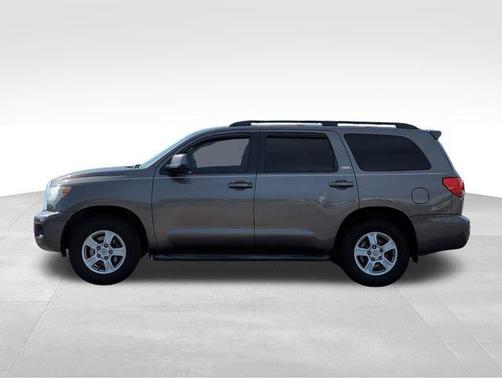 2016 Toyota Sequoia SR5
