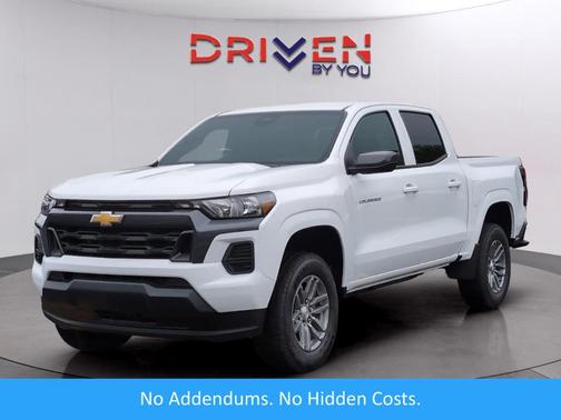Summit White 2026 Chevrolet Colorado LT
