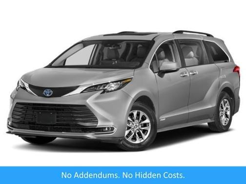 Pearl 2024 Toyota Sienna XLE