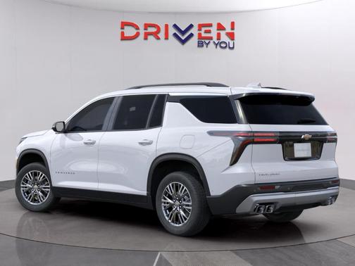 Summit White 2026 Chevrolet Traverse LT