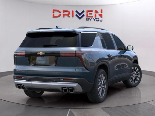 Lakeshore Blue Metallic 2026 Chevrolet Traverse LT