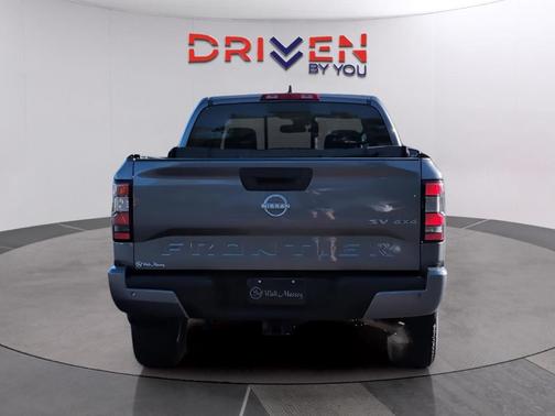 Gun Metallic 2023 Nissan Frontier SV