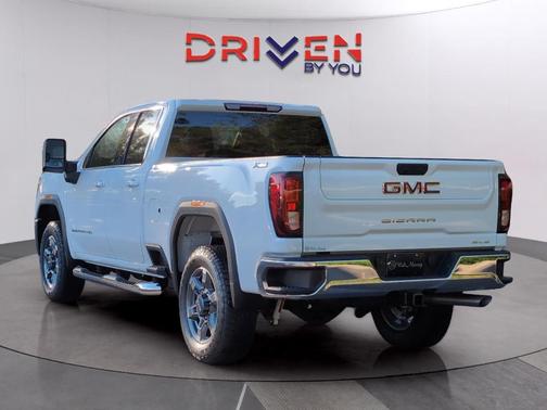 2026 GMC Sierra 2500 SLE