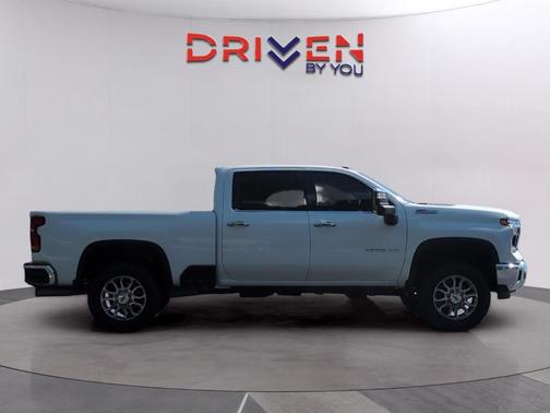 Summit White 2024 Chevrolet Silverado 2500 LTZ