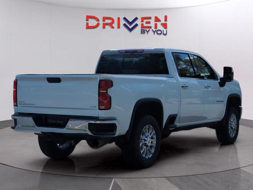 Summit White 2024 Chevrolet Silverado 2500 LTZ