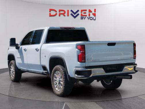 Summit White 2024 Chevrolet Silverado 2500 LTZ