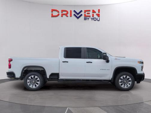 2026 Chevrolet Silverado 2500 Custom