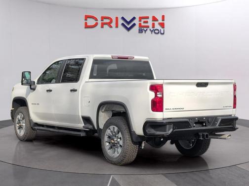 2026 Chevrolet Silverado 2500 Custom