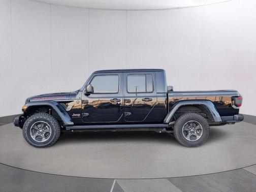 Black Clearcoat 2023 Jeep Gladiator Rubicon