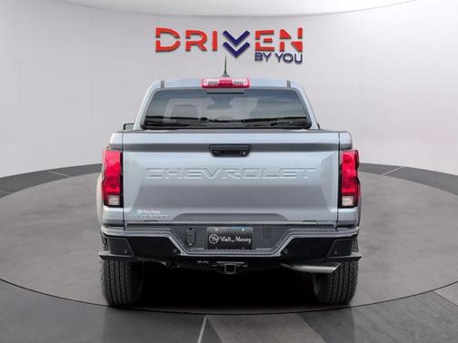 Sterling Gray Metallic 2026 Chevrolet Colorado Trail Boss
