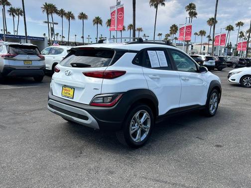 2023 Hyundai KONA SEL