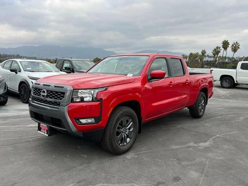 2025 Nissan Frontier SV