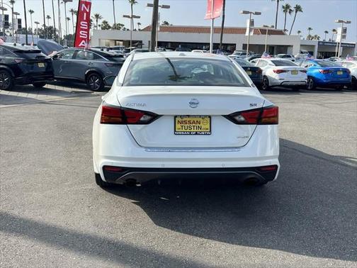 2022 Nissan Altima SR VC-Turbo FWD