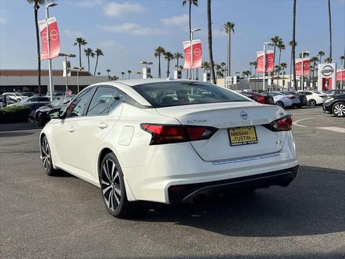 2022 Nissan Altima SR VC-Turbo FWD