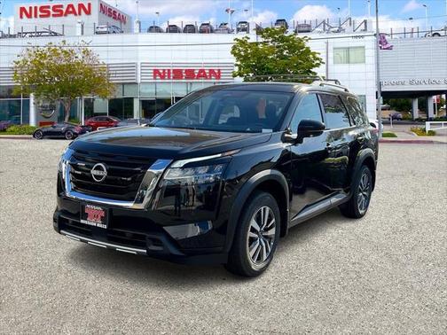 2024 Nissan Pathfinder SL FWD
