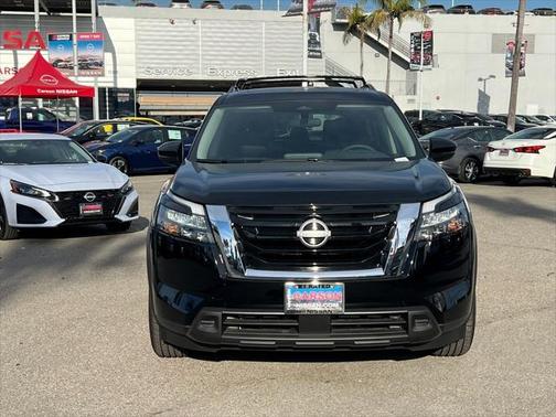 2025 Nissan Pathfinder SV FWD