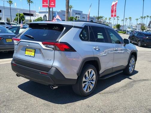 2019 Toyota RAV4 XLE Premium