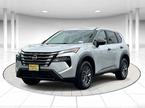 Brilliant Silver Metallic 2024 Nissan Rogue S