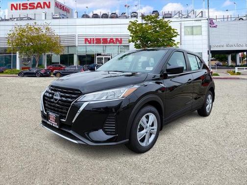 2025 Nissan Kicks S