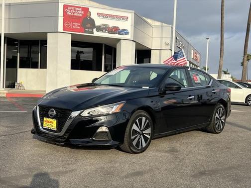 2022 Nissan Altima 2.5 SV