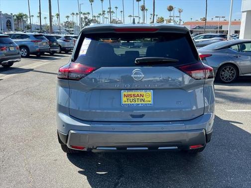 2025 Nissan Rogue SL