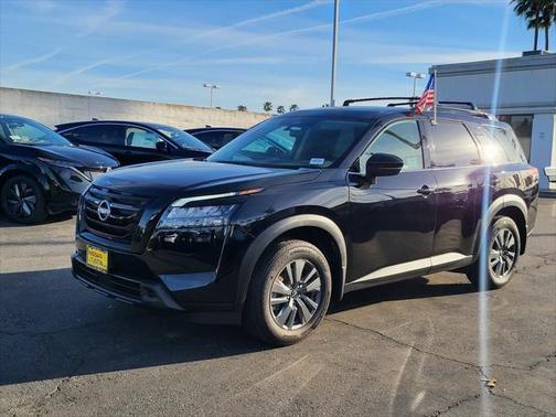 2024 Nissan Pathfinder SV FWD