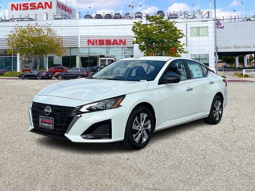 2025 Nissan Altima S FWD