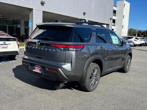 2025 Nissan Pathfinder SV FWD