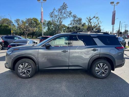 2025 Nissan Pathfinder SV FWD