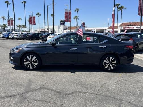 2022 Nissan Altima 2.5 SV