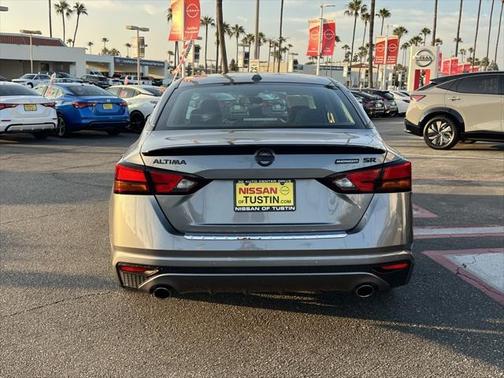 2022 Nissan Altima SR FWD