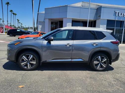 2022 Nissan Rogue SL