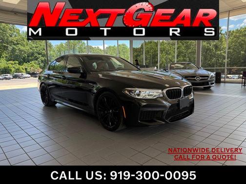 Black Sapphire Metallic 2019 BMW M5 Base