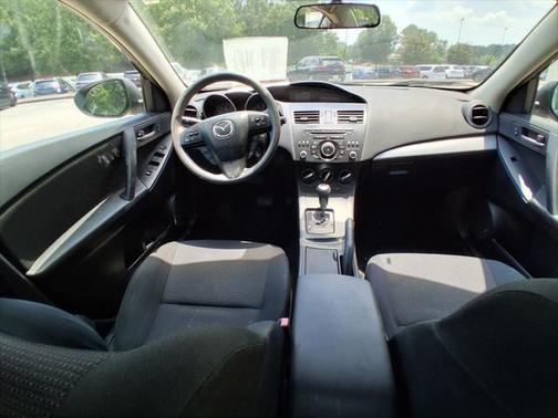 2013 Mazda Mazda3 i Sport