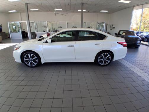 2017 Nissan Altima 2.5 SV