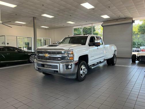 Summit White 2018 Chevrolet Silverado 3500 LTZ